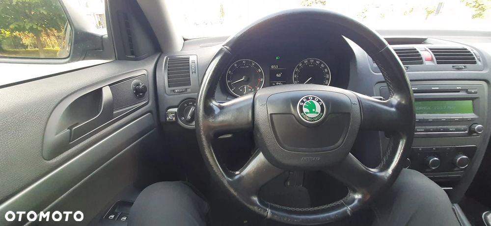 Skoda Octavia 1.6 - 6