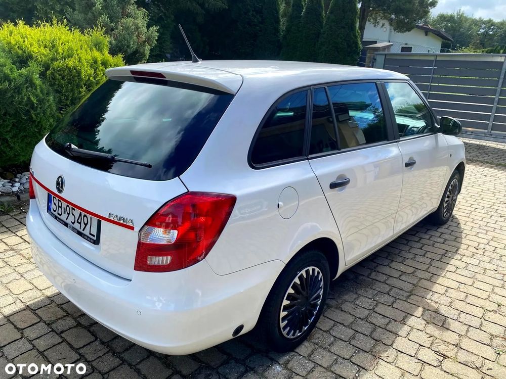 Skoda Fabia 1.4 16V Ambition Plus - 12