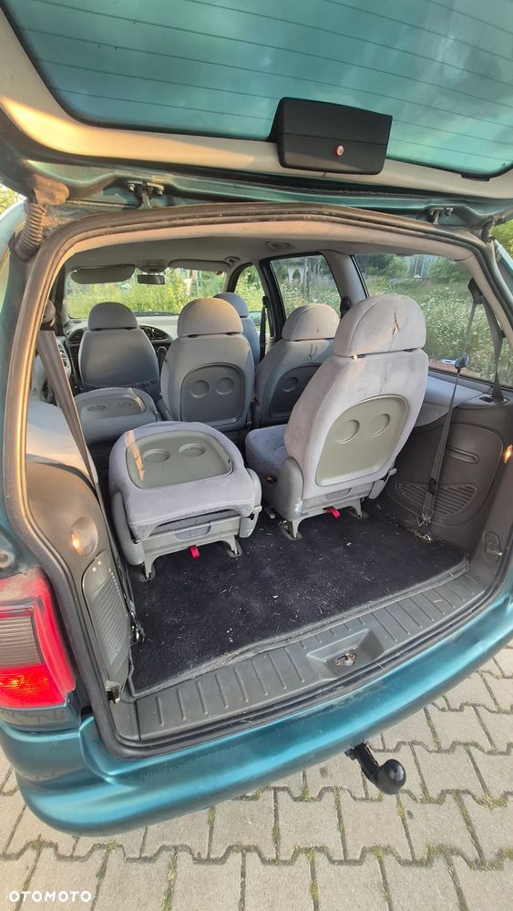 Ford Galaxy 1.9 TDI GLX - 14