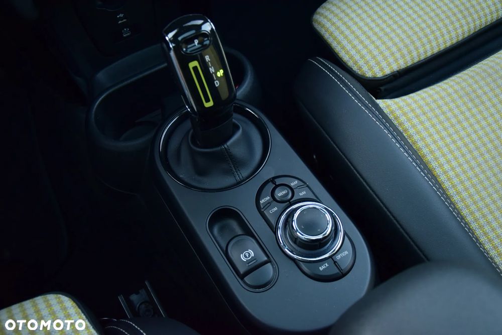 MINI Cooper SE Resolute Edition - 37