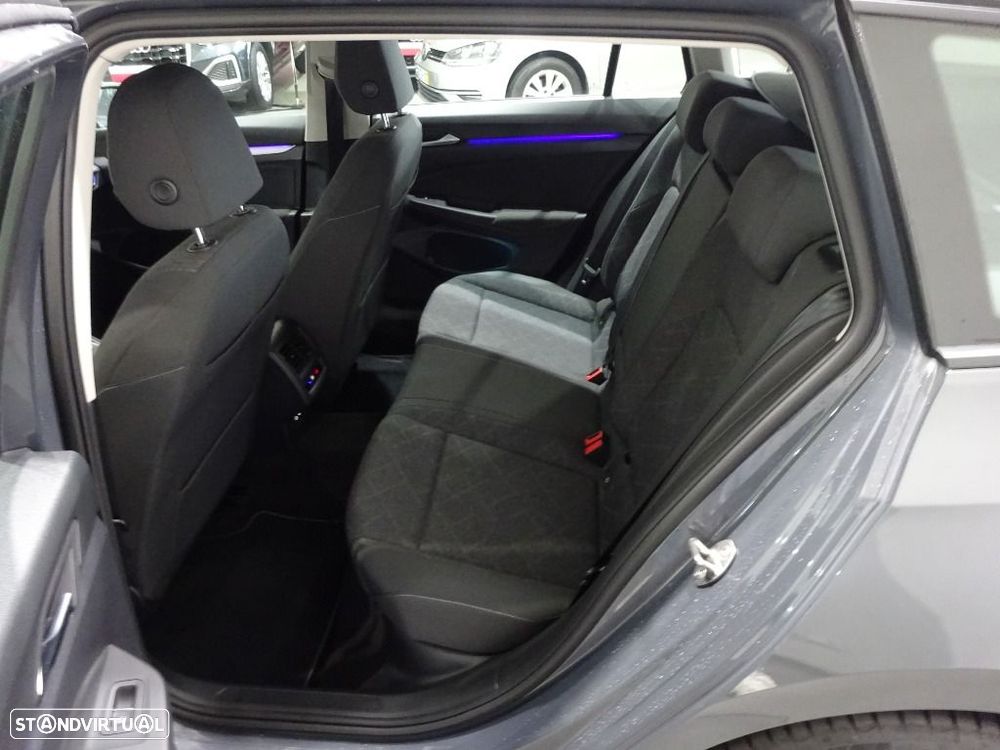 VW Golf Variant 2.0 TDi Conceptline - 30