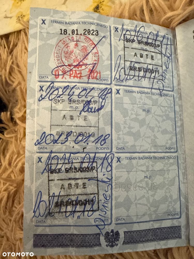 Volkswagen Golf 2.0 BlueTDI DSG Highline - 40