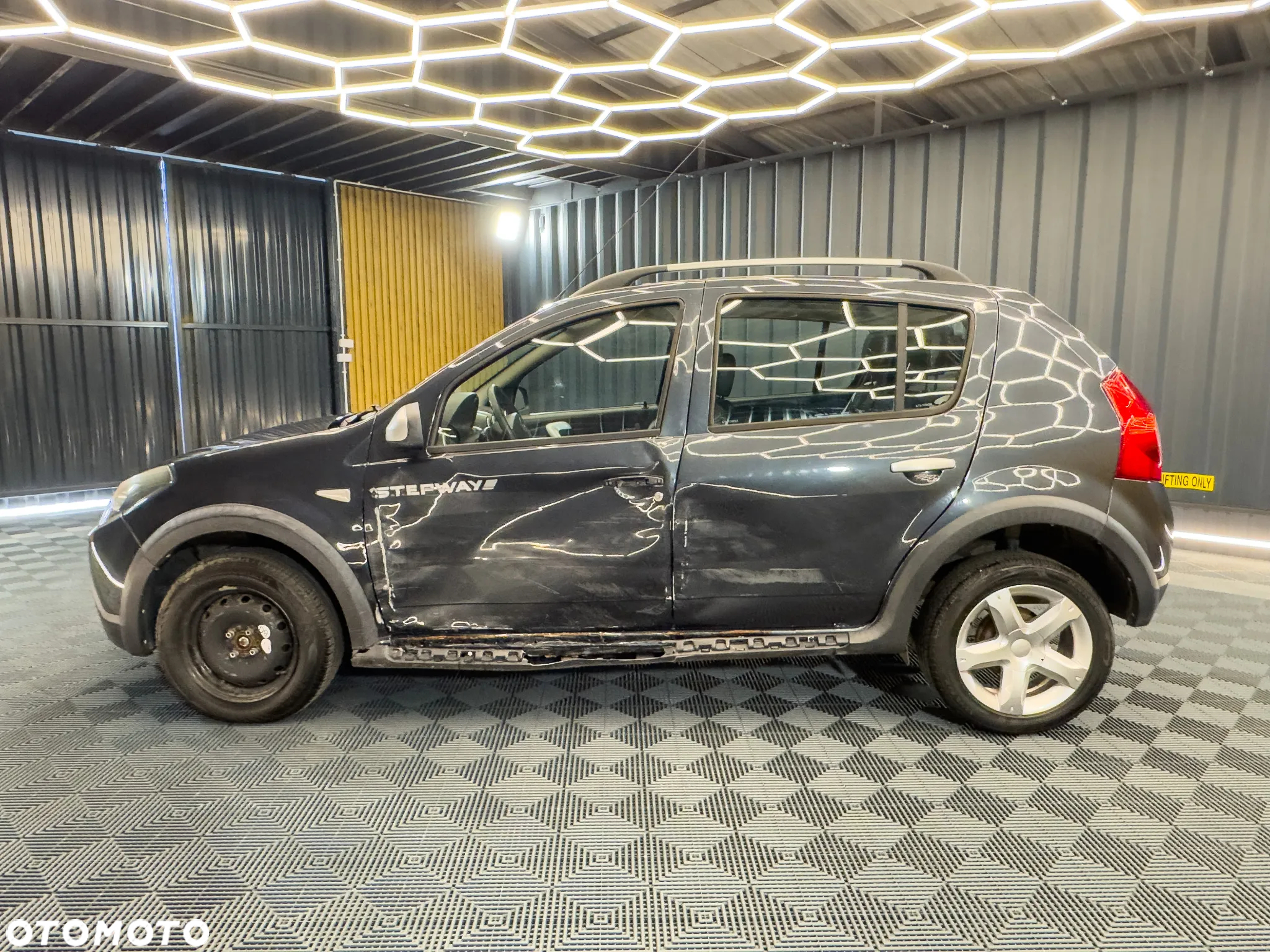 Dacia Sandero 1.5 dCi Laureate - 7