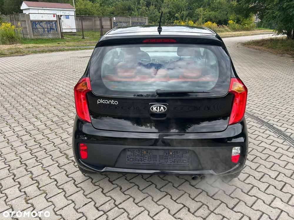 Kia Picanto 1.0 Fifa World Cup Edition - 6