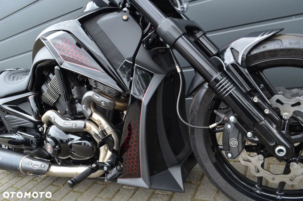 Harley-Davidson V-Rod Muscle - 38