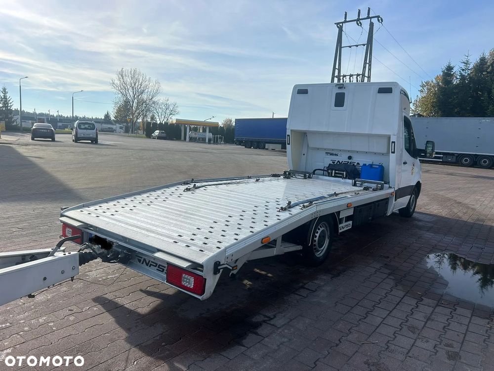 Mercedes-Benz Sprinter 319 - 4