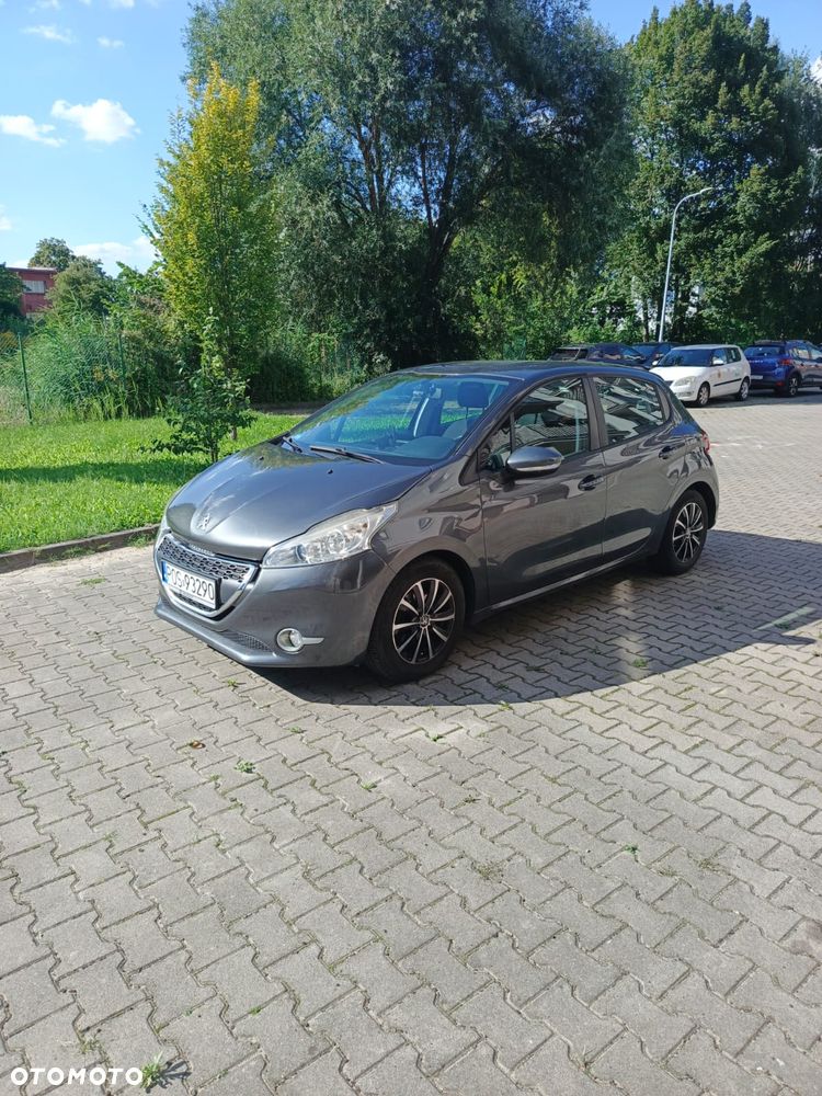Peugeot 208 - 3