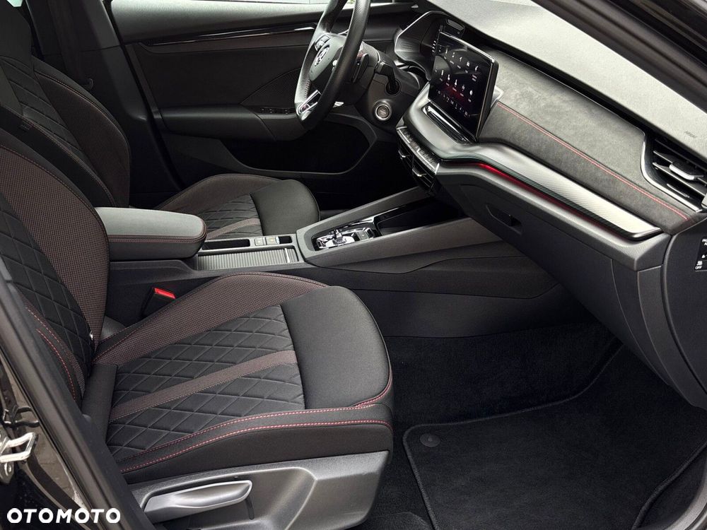 Skoda Octavia 2.0 TSI RS DSG - 9