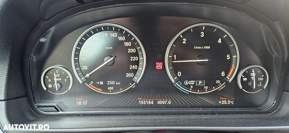 BMW Seria 5 525d xDrive AT - 14