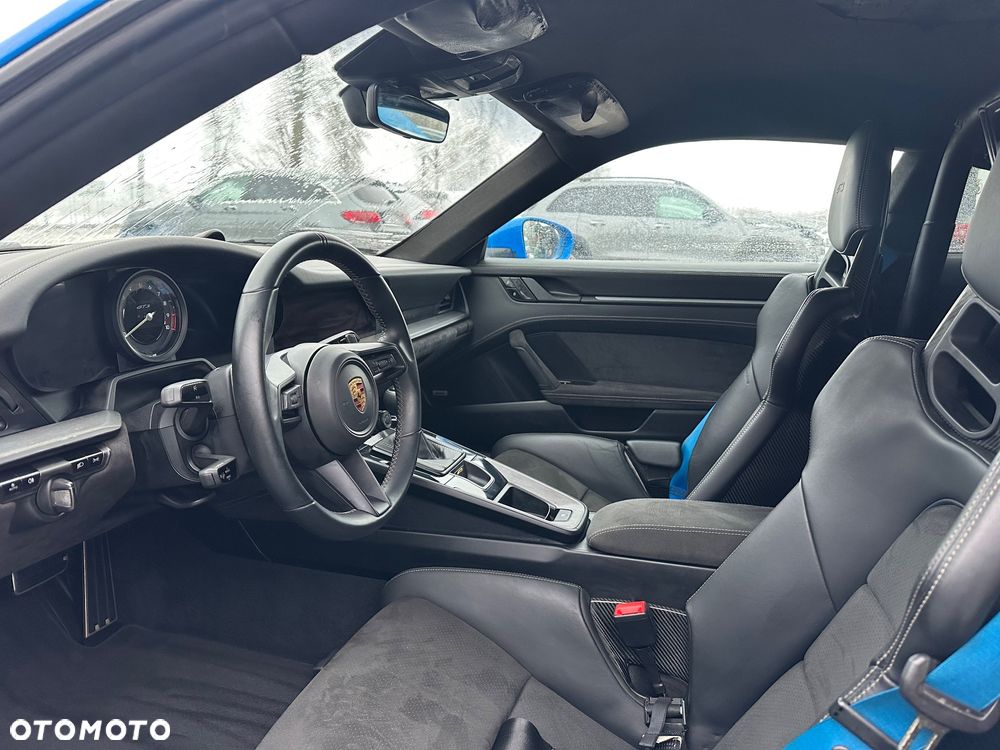 Porsche 911 GT3 - 11
