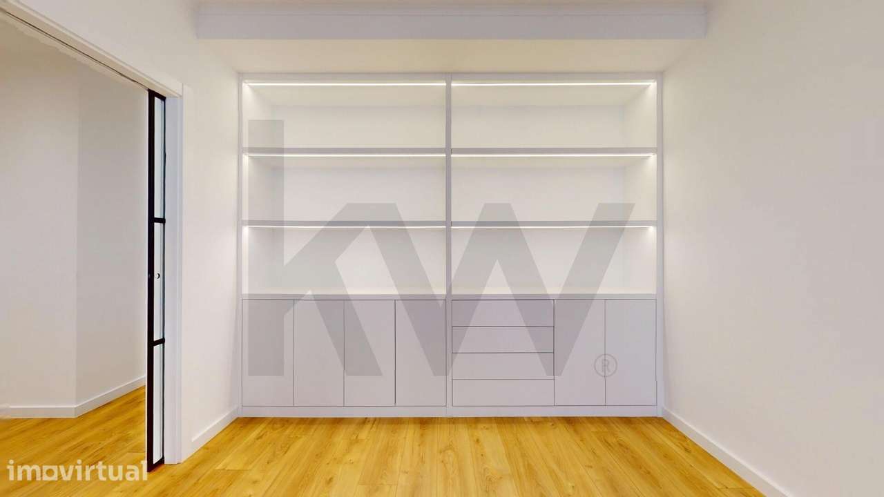 T3 Renovado com 2 WC e Varanda | 75 m2 | Campo de Ourique - Grande imagem: 5/39