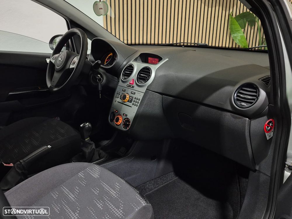 Opel Corsa 1.2 Cosmo - 11