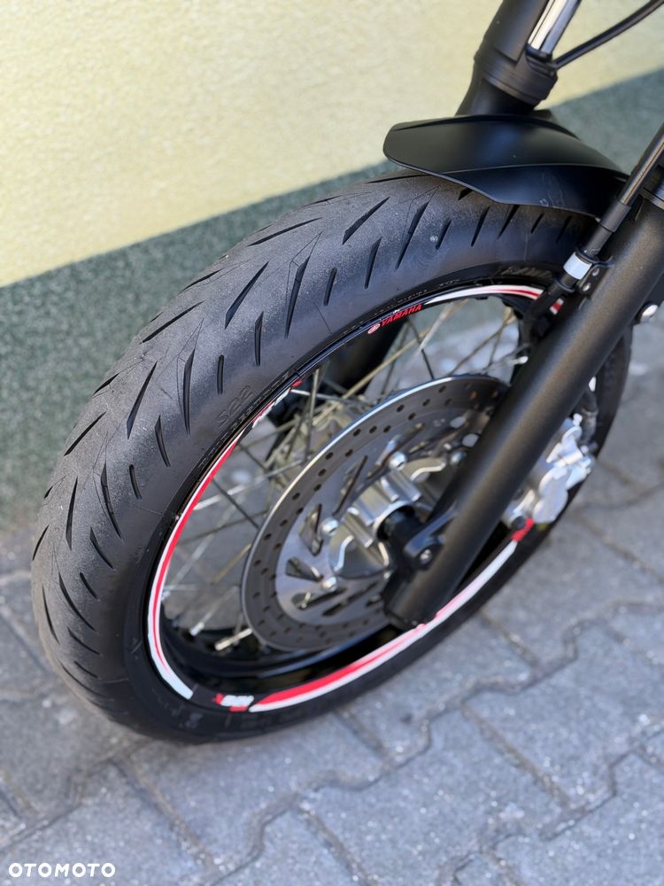 Yamaha WR - 28