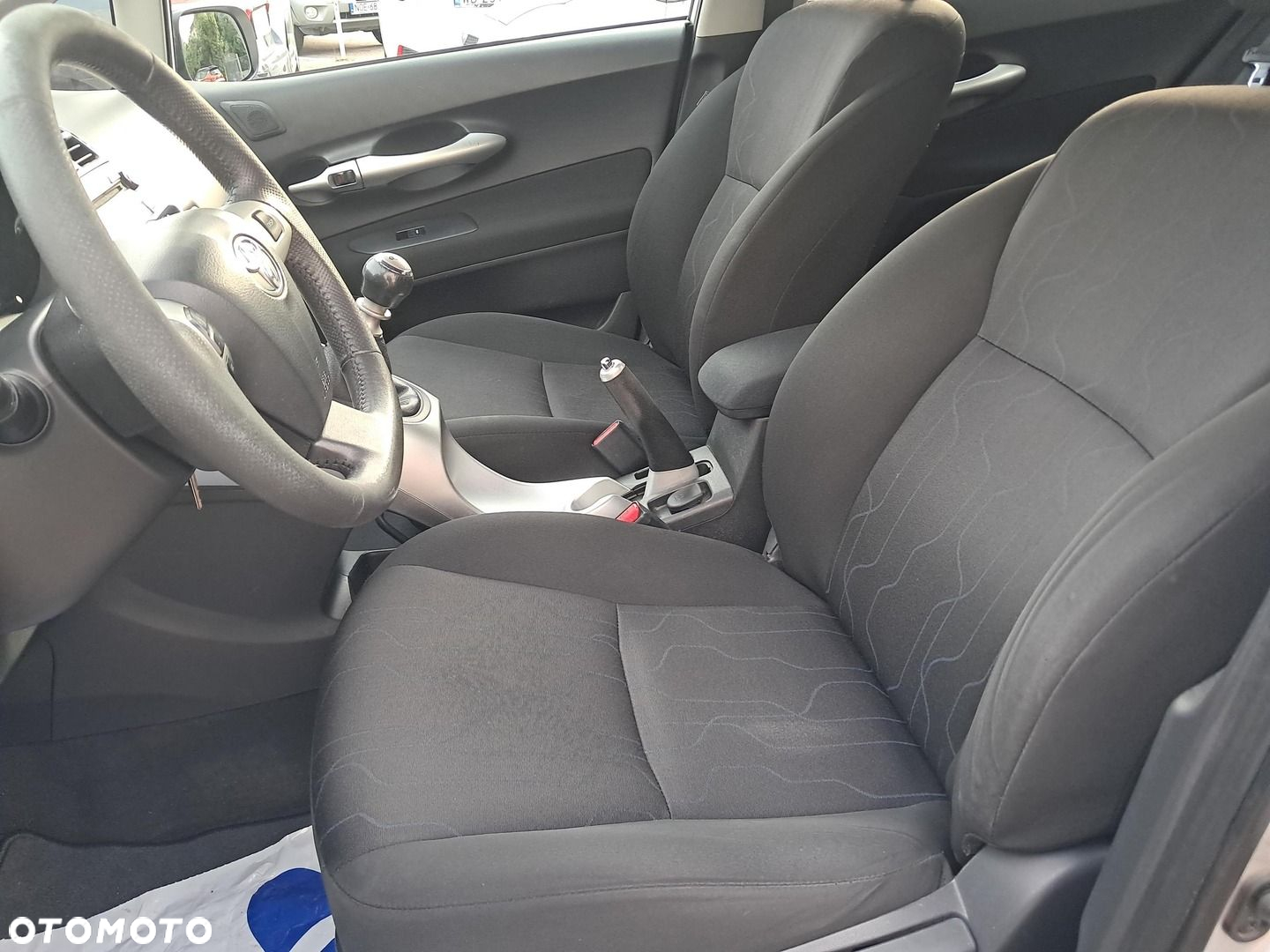 Toyota Auris 1.4 D-4D Terra EU5 - 10