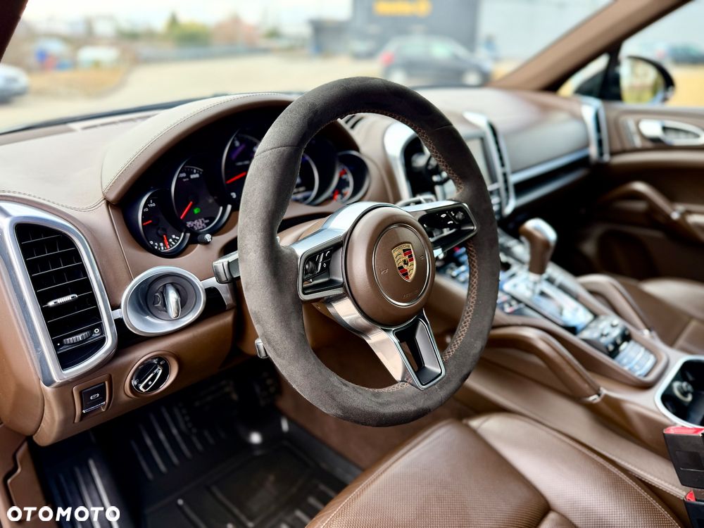 Porsche Cayenne Diesel Platinum Edition - 6