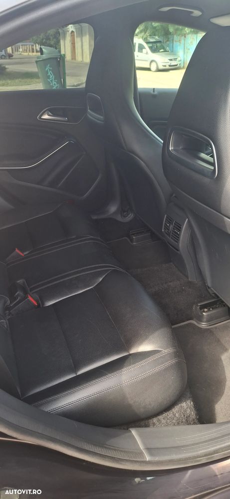 Mercedes-Benz CLA 200 d 7G-DCT Urban - 6