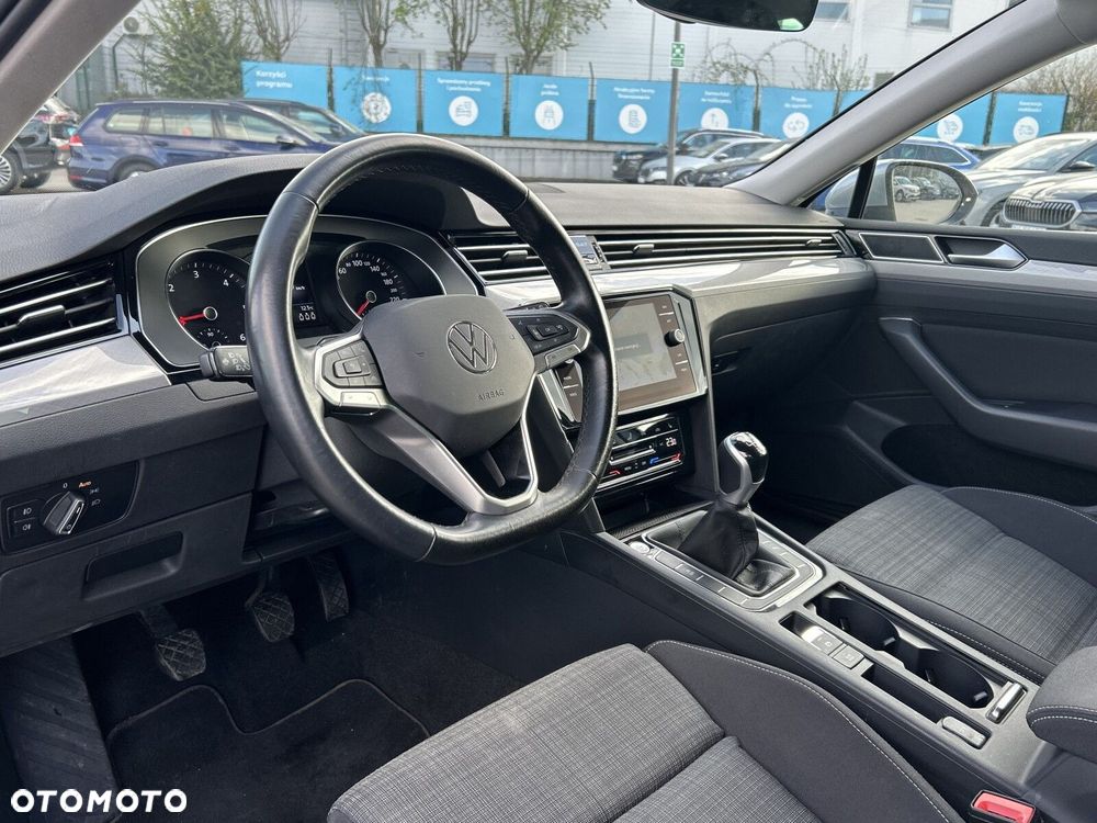 Volkswagen Passat Variant 2.0 TDI EVO Business - 9
