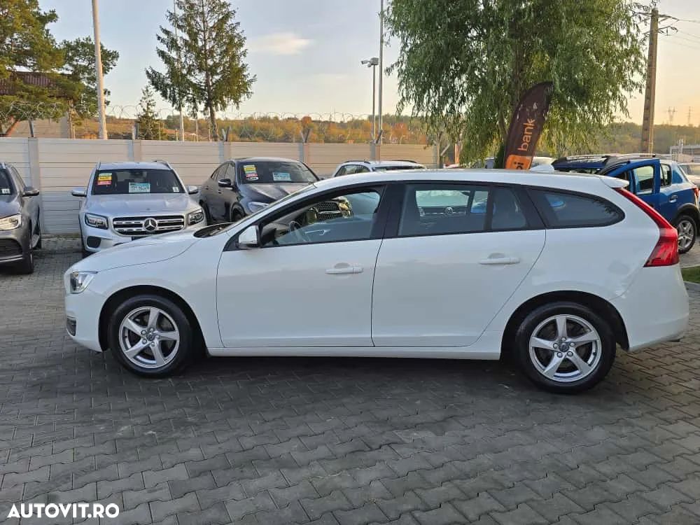 Volvo V60 Cross Country D3 Momentum - 2
