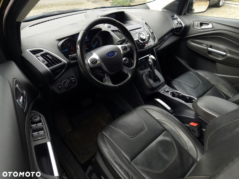 Ford Kuga 2.0 TDCi 4x4 Titanium - 14