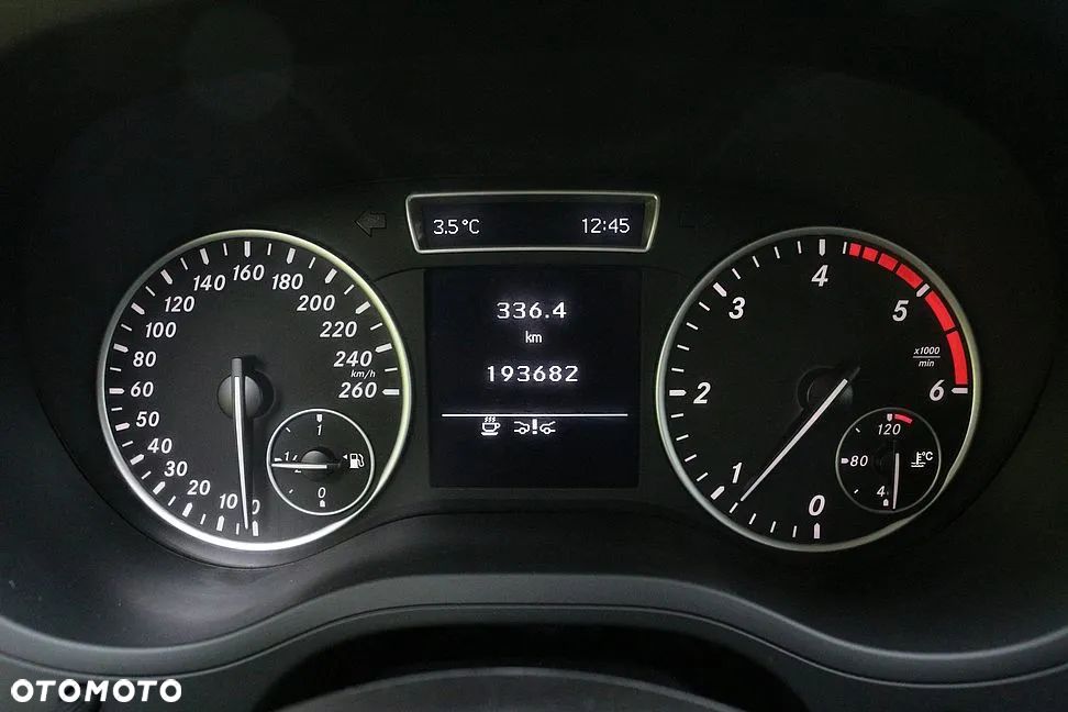 Mercedes-Benz Klasa B 180 CDI - 29