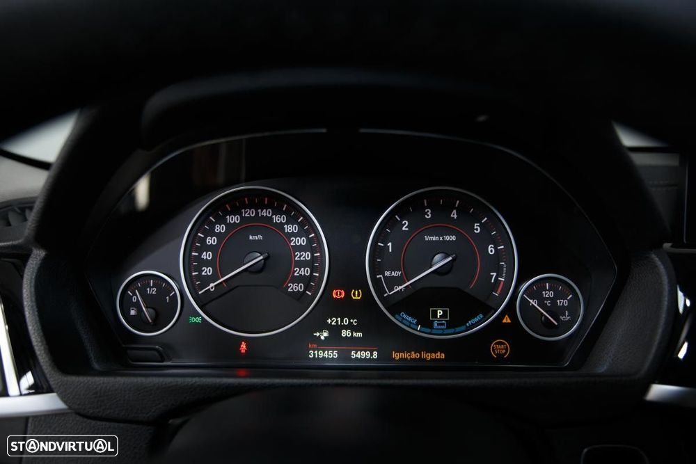 BMW 330 - 24