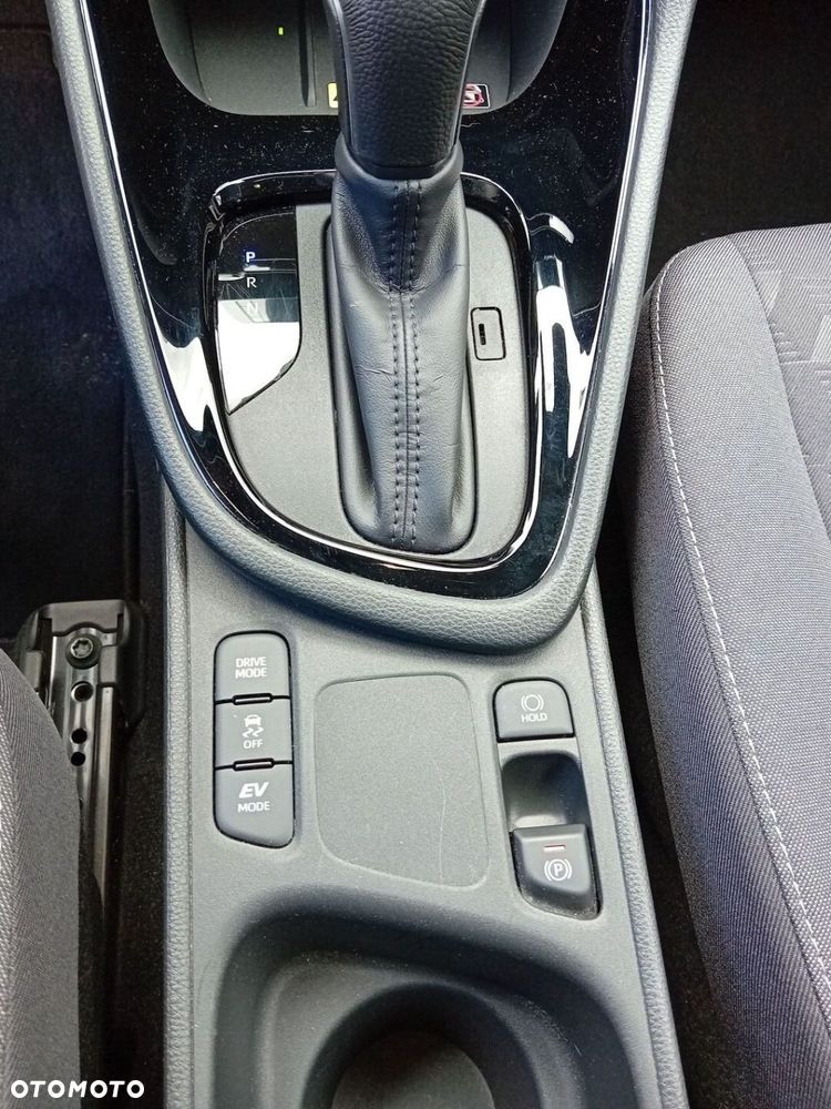 Toyota Yaris Hybrid 1.5 Style - 28