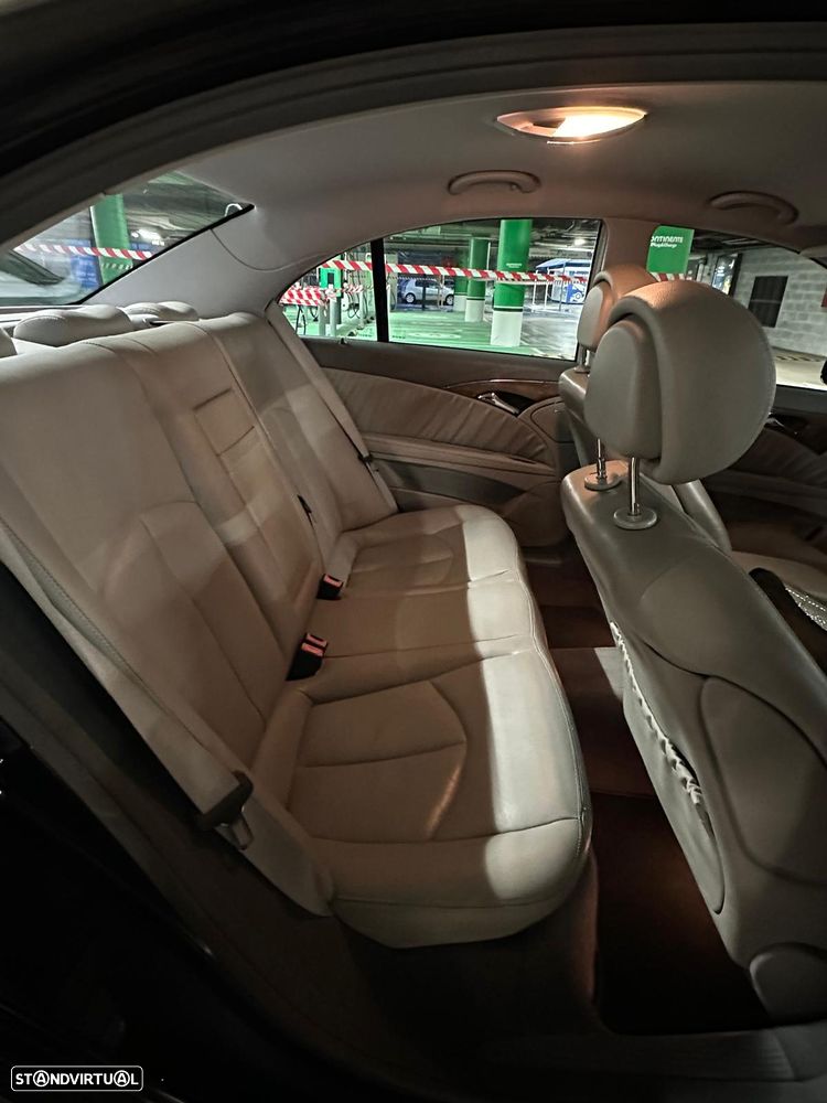 Mercedes-Benz E 220 T CDI Auto Avantgarde - 11