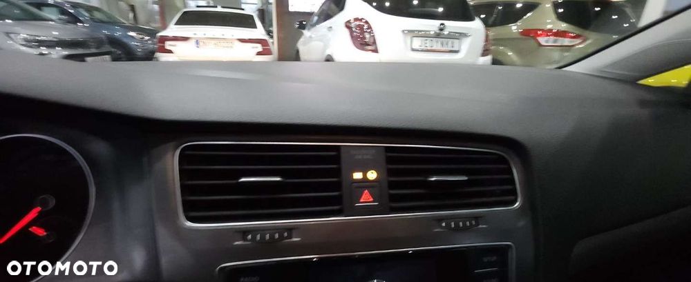 Volkswagen Golf - 27