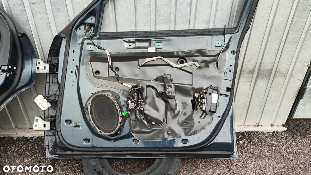 DRZWI PRAWY PRZÓD PRZEDNIE TYŁ TYLNE KOMPLETNE LISTWA KLAMKA KOLOR PBM KOMPLET CHRYSLER 300C LIFT EUROPA SEDAN KOMBI - 8