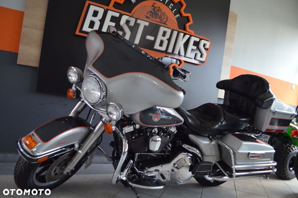 Harley-Davidson FLHT Electra Glide Standard - 18