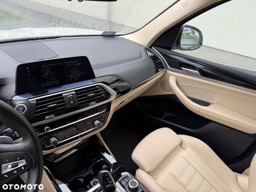 BMW X3 xDrive20d xLine - 41