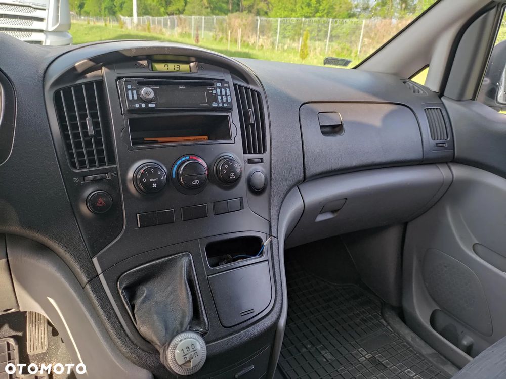Hyundai H-1 - 13