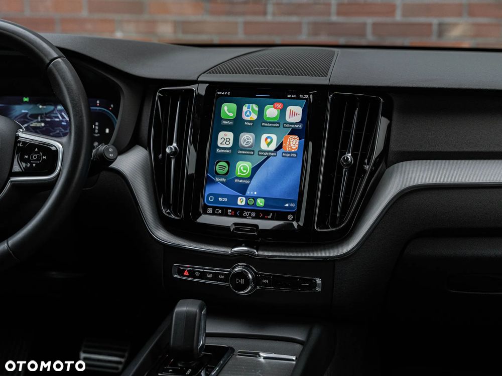 Volvo XC 60 B4 D AWD Plus Dark - 32