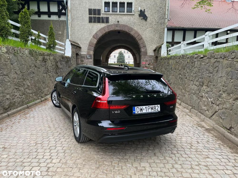 Volvo V60 D3 Momentum Pro - 2