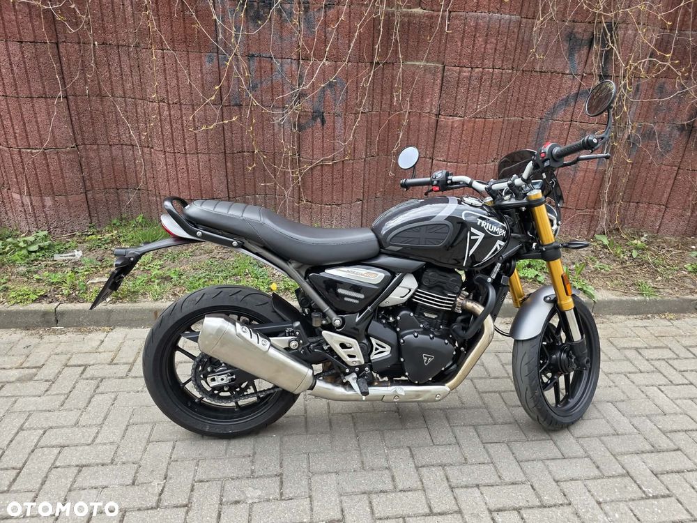 Triumph Inny - 3