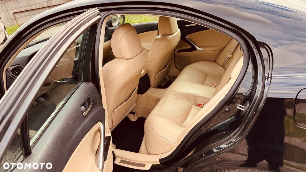 Lexus IS 250 Prestige - 10