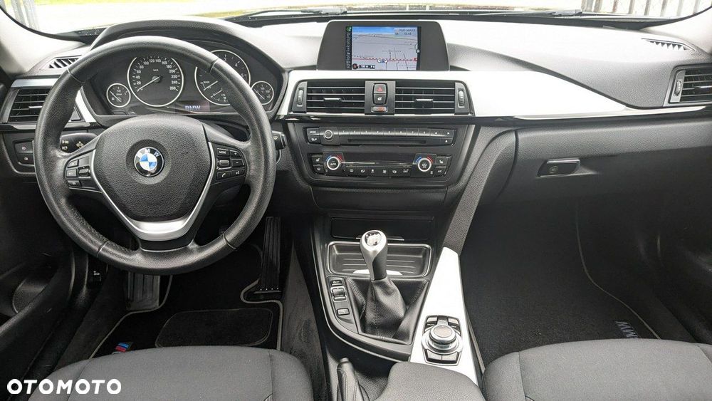 BMW Seria 3 - 25