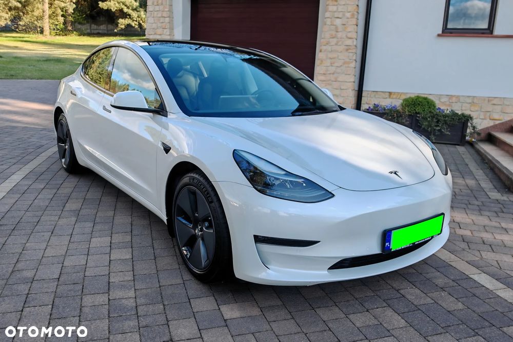 Tesla Model 3 - 7
