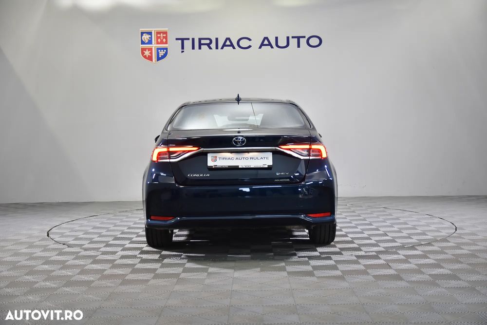 Toyota Corolla - 5