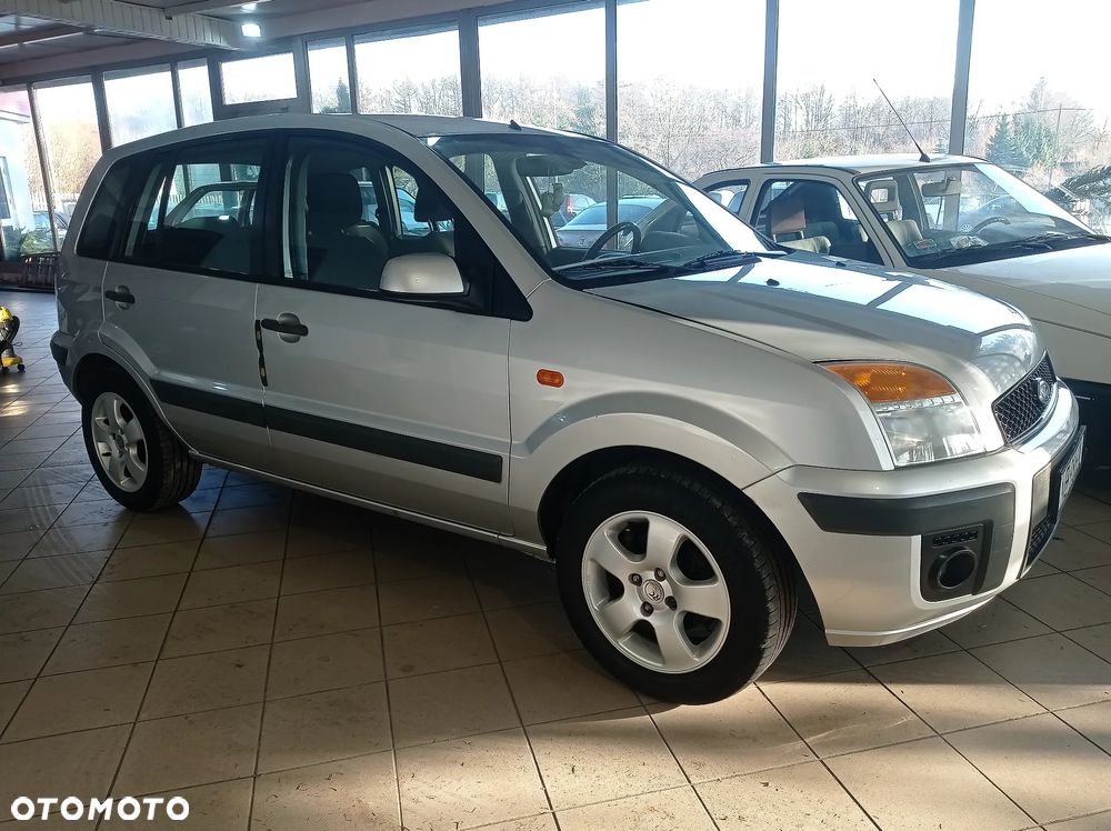 Ford Fusion 1.4 + - 6