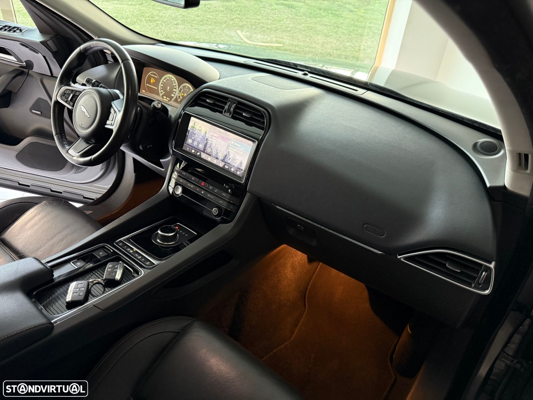 Jaguar F-Pace 20d AWD Aut. R-Sport - 46