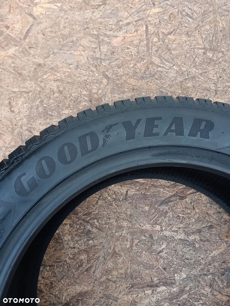 OPONY ZIMOWE 4 x 285/45 R20 GOODYEAR ULTRAGRIP PERFORMANCE 112V - 4
