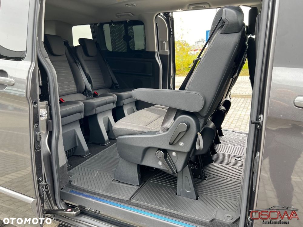 Ford Tourneo Custom - 34