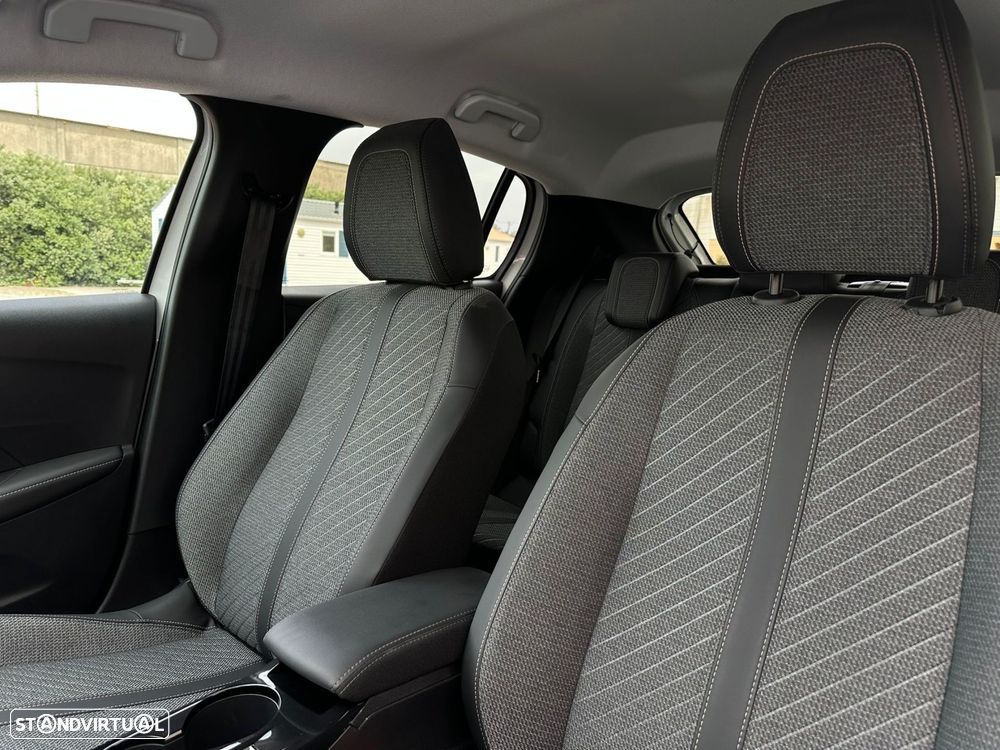Peugeot 208 1.2 Hybrid Allure e-DCS6 - 8