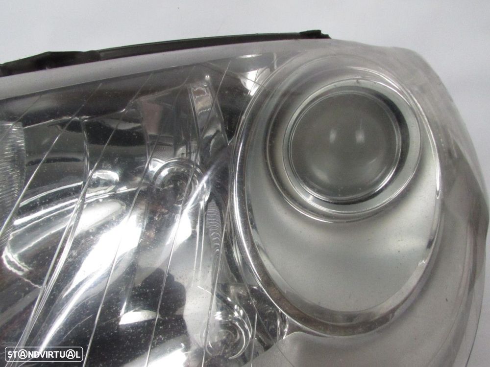Farol normal Esquerdo Seminovo/ Original VW PASSAT (3C2)/VW PASSAT Variant (3C5)... - 2