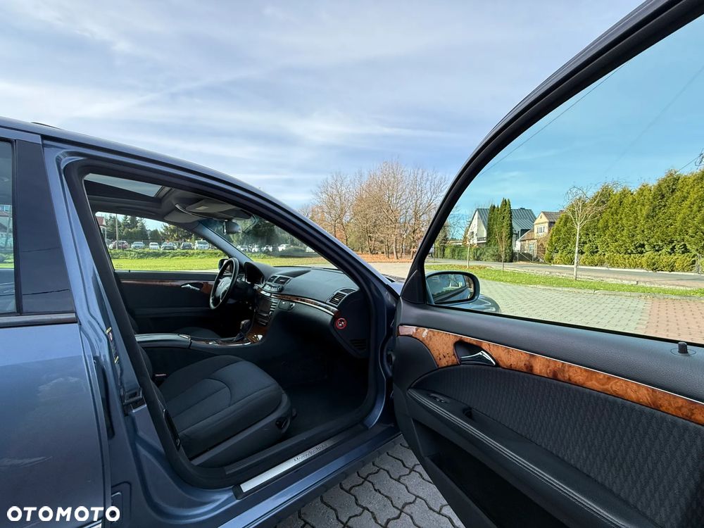 Mercedes-Benz Klasa E E-Klasse Diesel Elegance - 23