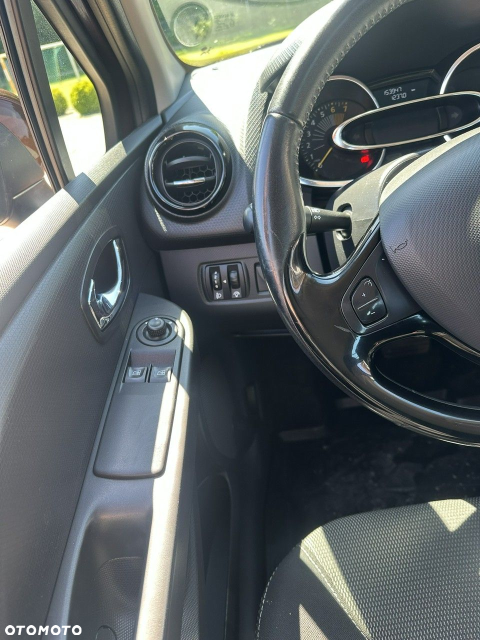 Renault Clio - 14