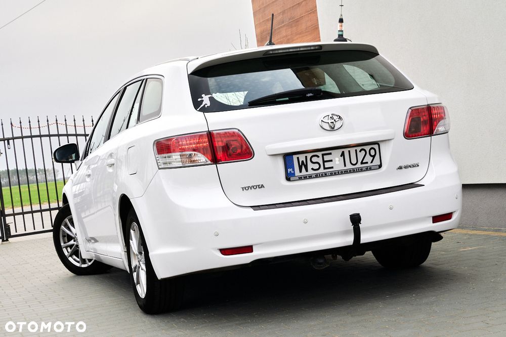 Toyota Avensis 2.0 D-4D Executive - 6
