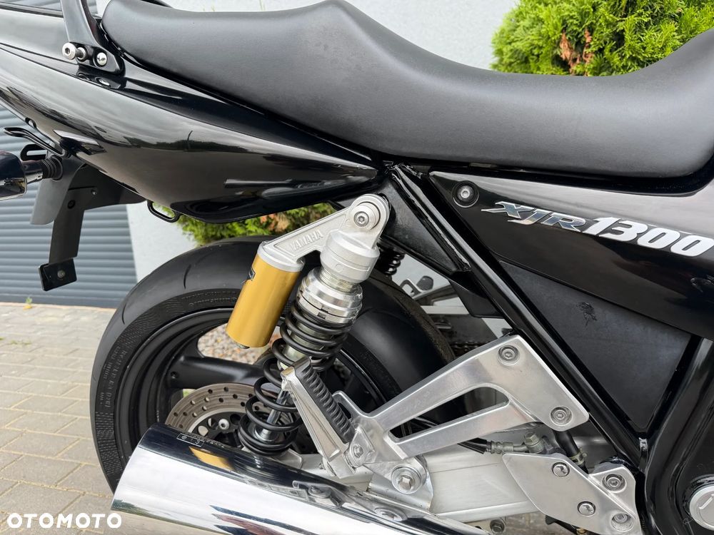 Yamaha XJR - 22