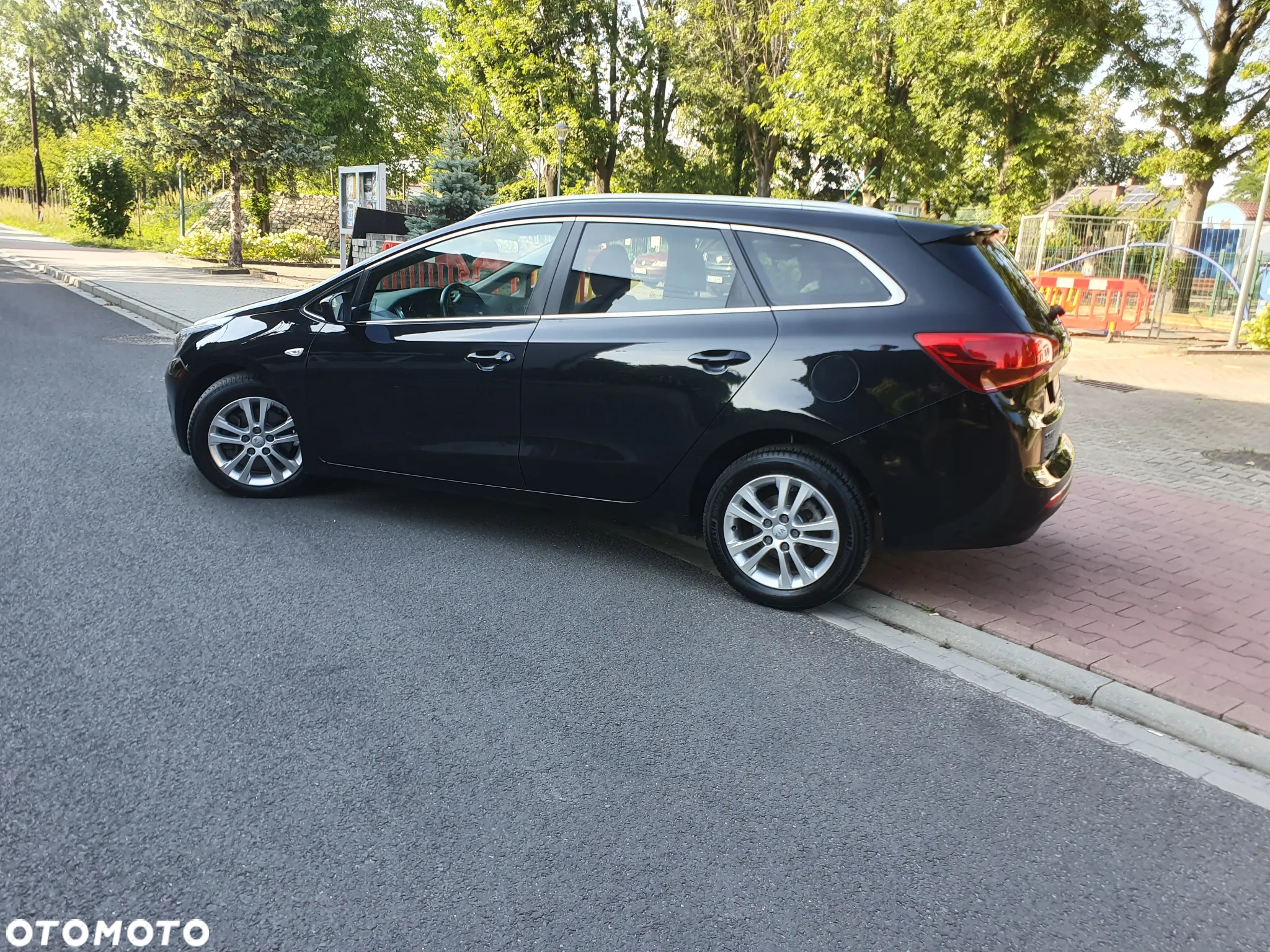 Kia Ceed 1.6 GDI SW Vision - 36